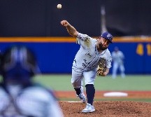Luis Iván Rodríguez salió del juego cargando con la tercera derrota de la campaña, tras cinco entradas de labor con diez imparables, cuatro carreras limpias y solo un ponche. CORTESÍA/ CHARROS DE JALISCO.