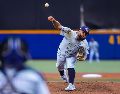 Luis Iván Rodríguez salió del juego cargando con la tercera derrota de la campaña, tras cinco entradas de labor con diez imparables, cuatro carreras limpias y solo un ponche. CORTESÍA/ CHARROS DE JALISCO.