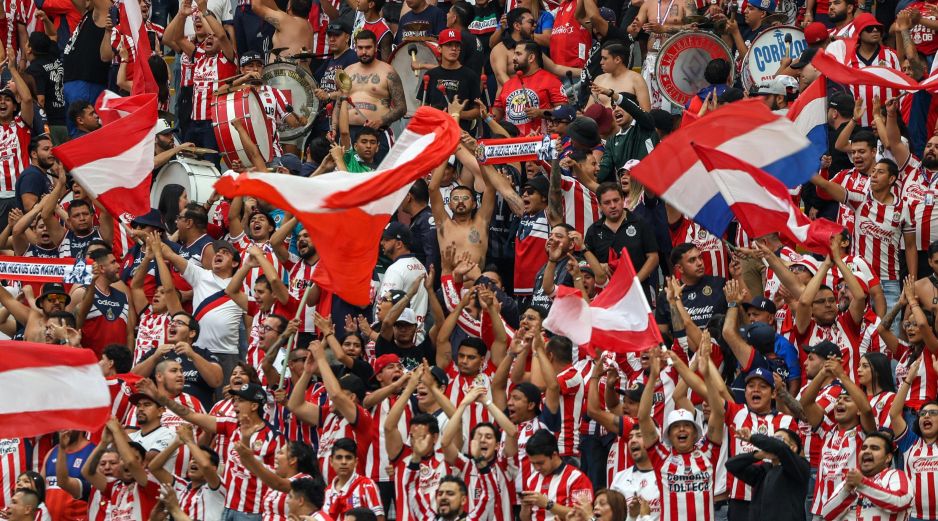 Aficionado de Chivas destacó la reacción del equipo y el protagonismo de los jóvenes en una dramática victoria marcada por la tensión. EL INFORMADOR/ A. NAVARRO.