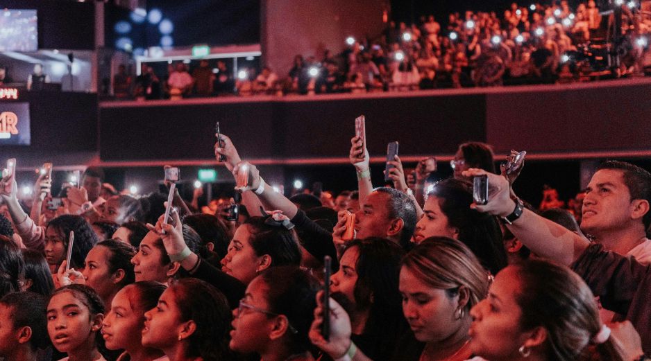 En esta fecha se llevan a cabo eventos públicos que buscan reconocer la importancia de las madres en la sociedad. PEXELS