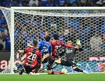 José Paradela anota el gol que sentenció el marcador y dio el pase a semifinales al Cruz Azul. IMAGO7/E. Espinosa