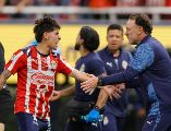 Milito también habló sobre el presente de Santiago Sandoval, quien se convirtió en la principal figura del partido. EFE/F. Guasco