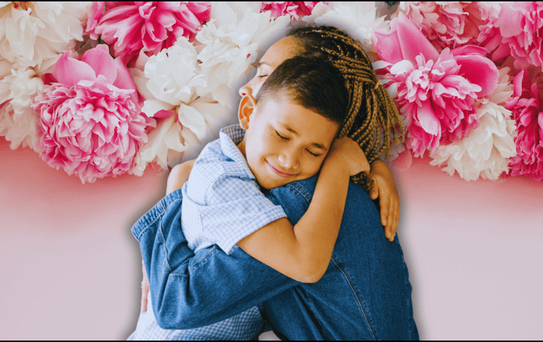 Este Día de las Madres, atrévete a romper el molde comercial tradicional, cuida tus finanzas personales y, sobre todo, recuerda siempre la regla de oro: regale afecto, no lo compre. ESPECIAL / CANVA