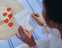 No se trata de redactar un poema impecable, sino de abrir un canal de comunicación auténtico para expresar gratitud, pedir perdón o simplemente reconocer el esfuerzo materno. ESPECIAL / CANVA