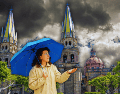 Descubre qué días lloverá en Guadalajara, a qué hora y cómo prepararte para no quedarte atrapado en el tráfico tapatío. ESPECIAL / CANVA