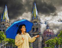Descubre qué días lloverá en Guadalajara, a qué hora y cómo prepararte para no quedarte atrapado en el tráfico tapatío. ESPECIAL / CANVA