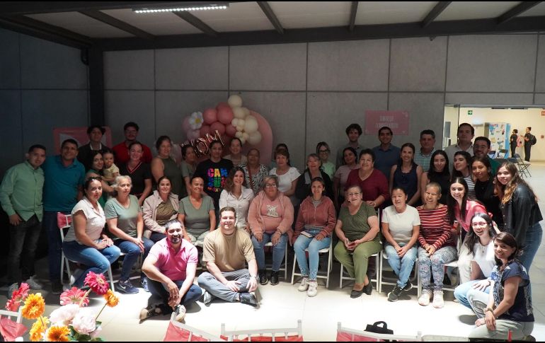 En la cena, celebrada anoche en el marco del Día de las Madres, las mujeres que se encuentran en este centro médico pudieron compartir sus experiencias. ESPECIAL