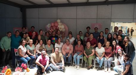 En la cena, celebrada anoche en el marco del Día de las Madres, las mujeres que se encuentran en este centro médico pudieron compartir sus experiencias. ESPECIAL