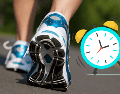 Aumentar el NEAT ayuda a mantener el metabolismo activo, pero para "adelgazar" formalmente, se debe buscar un periodo de al menos 30 minutos de caminata continua. CANVA