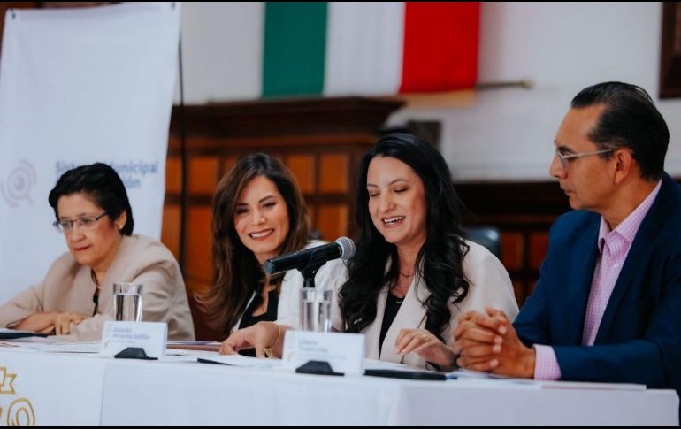 Se han capacitado a 39 dependencias durante 59 sesiones para reafirmar el compromiso ético y advertir las responsabilidades a enfrentar en caso de actuar fuera de la ley. GOBIERNO DE GUADALAJARA