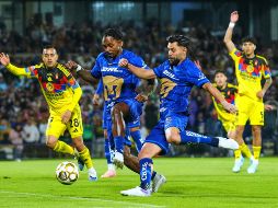 Los líderes del torneo supieron resistir la lluvia de oportunidades generadas por su acérrimo rival. IMAGO7.