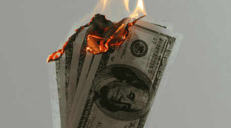 Hoy 11 de mayo el tipo de cambio FIX de acuerdo al Diario Oficial de la Federación (DOF) es de 17.2105 pesos por dólar. UNSPLASH / JP. VALERY