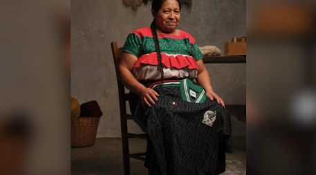 El negro, color que en años recientes ha sido bien recibido por los seguidores del Tri, vuelve a escena como protagonista en este nuevo jersey de la Selección Mexicana. INSTAGRAM / @adidasmx
