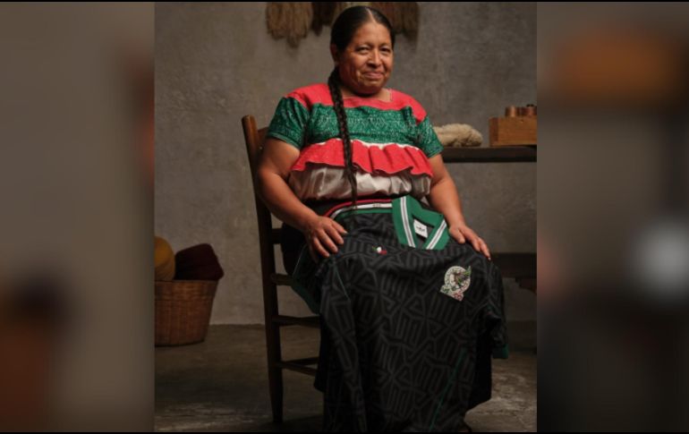 El negro, color que en años recientes ha sido bien recibido por los seguidores del Tri, vuelve a escena como protagonista en este nuevo jersey de la Selección Mexicana. INSTAGRAM / @adidasmx
