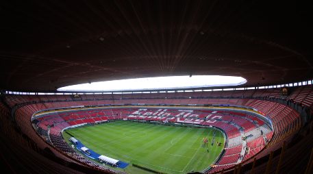 Chivas dio a conocer la preventa, reubicaciones y zonas especiales para abonados y palcohabientes que asistirán a la Semifinal ante Cruz Azul en el Estadio Jalisco. IMAGO7.