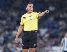 El miércoles y jueves, todas las miradas estarán puestas en ellos: los árbitros deberán asegurar que la nota principal se escriba con goles y no con errores de apreciación. IMAGO7.