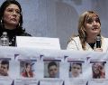 La secretaria ejecutiva de la CIDH, Tania Reneaum (i), y la comisionada relatora para México de la CIDH, Andrea Viviana Pochak, participan en una rueda de prensa en la Ciudad de México. EFE/J. Méndez