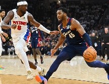 Donovan Mitchell explotó con 43 puntos y Cleveland empató la serie ante Detroit. AFP/ J. MILLER.