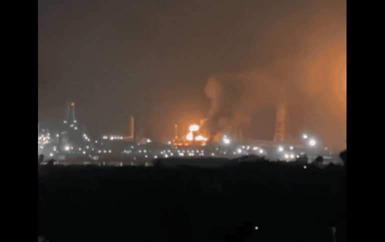 Los equipos de seguridad activaron los protocolos internos de emergencia para contener el fuego en la planta de amoníaco. EL INFORMADOR/ARCHIVO