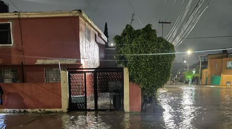 En redes sociales se reportaron los preocupantes niveles que alcanzó el río Hondo. X/RIsida88