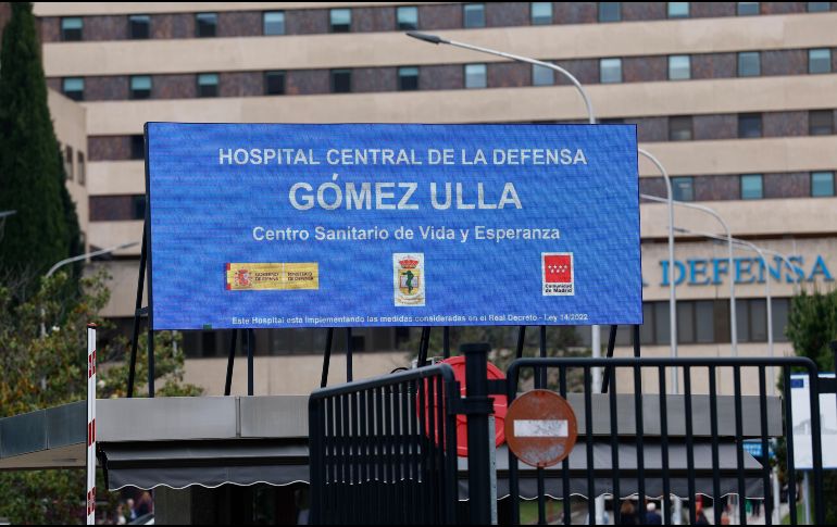 Acceso principal del Hospital Central de la Defensa Gómez Ulla, este miércoles. El paciente español que ha dado positivo provisional por hantavirus y que se encuentra ingresado en el Gómez Ulla presenta desde anoche febrícula y ligera desaturación. EFE/R. Jimenez