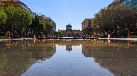 Aunque las obras principales ya fueron concluidas, en las próximas semanas se terminarán algunos detalles en la Plaza Tapatía. EL INFORMADOR / A. Navarro