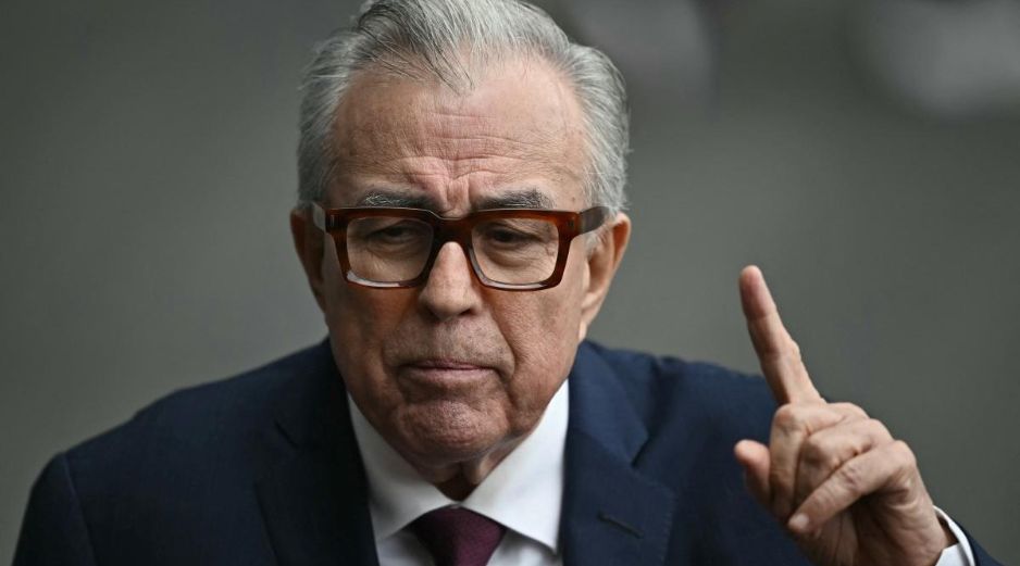 Loret de Mola comparó la situación del estado de Sinaloa con la crisis vivida en Venezuela, al analizar la salida temporal de Rubén Rocha Moya (foto) de la gubernatura en medio del conflicto de seguridad que afecta al estado. AFP / ARCHIVO