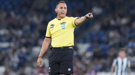 La polémica más reciente, y la que ha sacudido las estructuras de la FMF, es el cambio repentino de árbitro para la ida entre Pachuca y Pumas. IMAGO7.