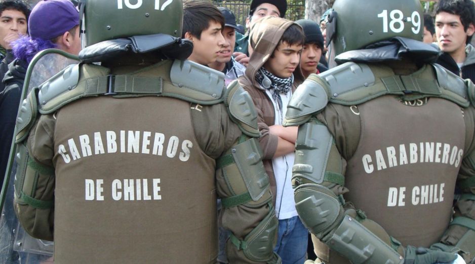 Los Carabineros de Chile intervinieron para calmar los ánimos y detener a los responsables. EL INFORMADOR/ARCHIVO