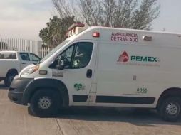 Debido a que requieren atención médica especializada, dos de los trabajadores de Petróleos Mexicanos (PEMEX), lesionados anoche en el incendio de la refinería de Salina Cruz, fueron trasladados esta tarde a la Ciudad de México. ESPECIAL