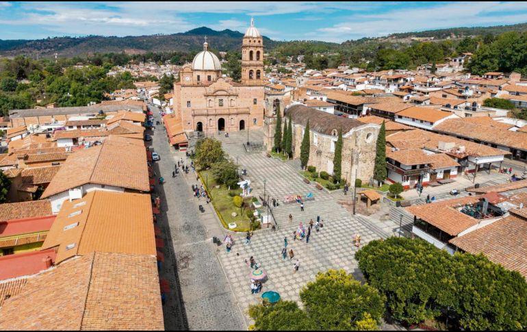 En este evento, los participantes realizan ejercicios de equilibrio, saltos y acrobacias sobre líneas suspendidas a gran altura. ESPECIAL