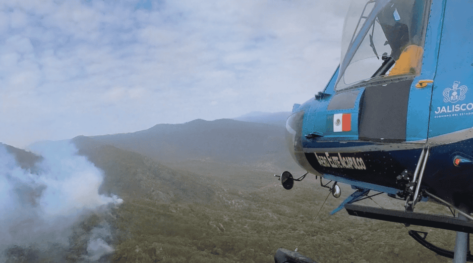 Avanza combate a incendio en Sierra de Quila