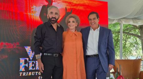 Cuquita Abarca, viuda del cantante, no ocultó la emoción al escuchar por primera vez el dueto entre Vicente y Alejandro Fernández en “El Rey” en vivo, durante un show de 