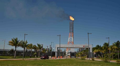 El apoyo financiero a Pemex sigue presionando a las finanzas públicas, advierte la agencia S&P. SUN/ARCHIVO