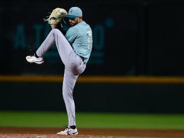 César Gómez cargó con la derrota tras una mala apertura en la que permitió siete carreras. CORTESÍA/Charros de Jalisco