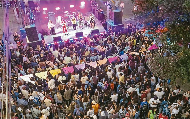 Los asistentes podrán disfrutar de más de 20 artistas de diversos géneros al aire libre, entre otros shows escénicos. ESPECIAL