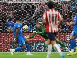 Mier fue exigido desde los primeros minutos por la intensidad que mostró Chivas. AP/E. Verdugo