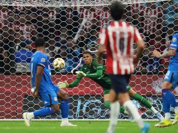 Mier fue exigido desde los primeros minutos por la intensidad que mostró Chivas. AP/E. Verdugo