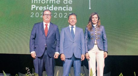 José Andrés Orendáin de Obeso, presidente del Comité Técnico de Expo Guadalajara, estuvo acompañado del gobernador Pablo Lemus y de la presidenta de Guadalajara, Verónica Delgadillo. ESPECIAL
