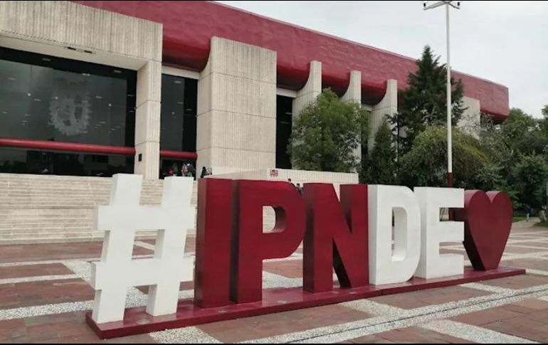 El paro de 36 horas convocado por alumnos y trabajadores mantiene en vilo a la comunidad educativa. ESPECIAL