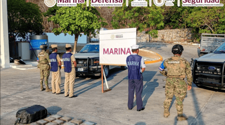 Los objetos asegurados fueron trasladados al puerto de las costas de Oaxaca para, posteriormente, ser puestos a disposición del agente del Ministerio Público correspondiente. X / @GabSeguridadMX