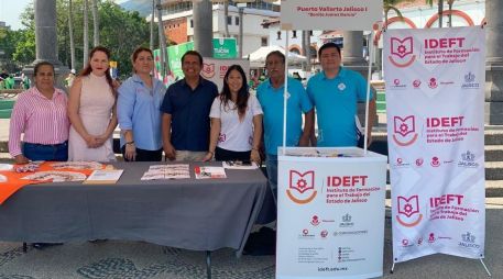 El IDEFT brindó orientación sobre cursos y especialidades alineadas con las necesidades actuales del mercado laboral. CORTESÍA