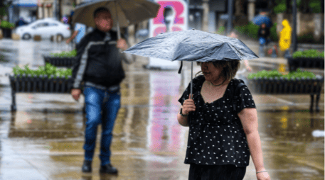 Autoridades recomiendan a la población mantenerse informada a través de canales oficiales por posibles emergencias derivadas de las lluvias. EL INFORMADOR/ARCHIVO