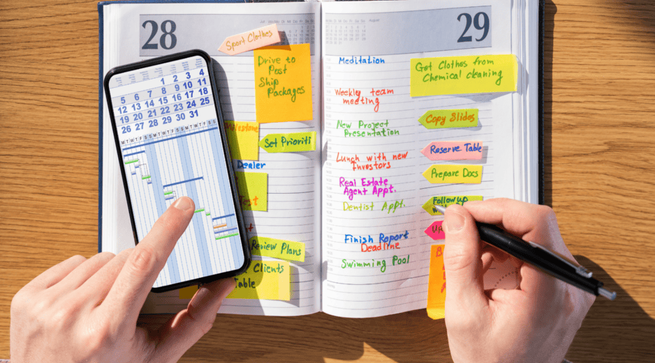 En el fondo, usar un calendario de papel revela una personalidad organizada, reflexiva y orientada a mantener un equilibrio interno que la tecnología actual aún no puede igualar ni reemplazar. CANVA