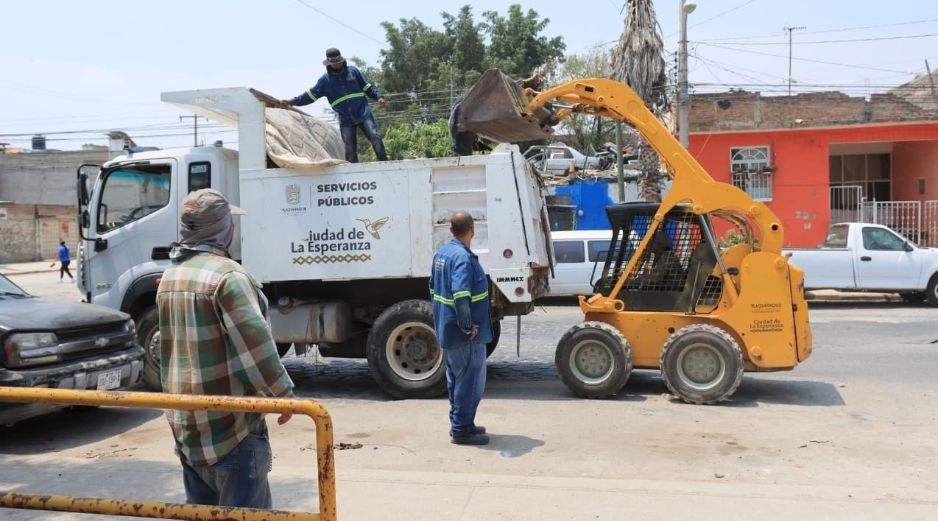 El Gobierno Municipal de San Pedro Tlaquepaque reportó un avance del 99 por ciento en los trabajos preventivos de limpieza y desazolve de canales y arroyos, acciones con las que se busca disminuir el riesgo de inundaciones en distintas zonas del municipio. CORTESÍA