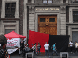 Tras una huelga indefinida persisten las banderas rojinegras, manteniendo cerradas las sucursales a nivel nacional. SUN/ARCHIVO