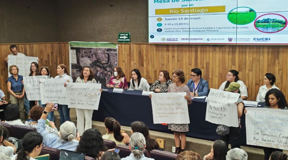 Ambientalistas exigieron a la Conagua transparentar las descargas industriales al río Santiago mediante datos del SIRALAB. EL INFORMADOR/ M. HERNÁNDEZ.