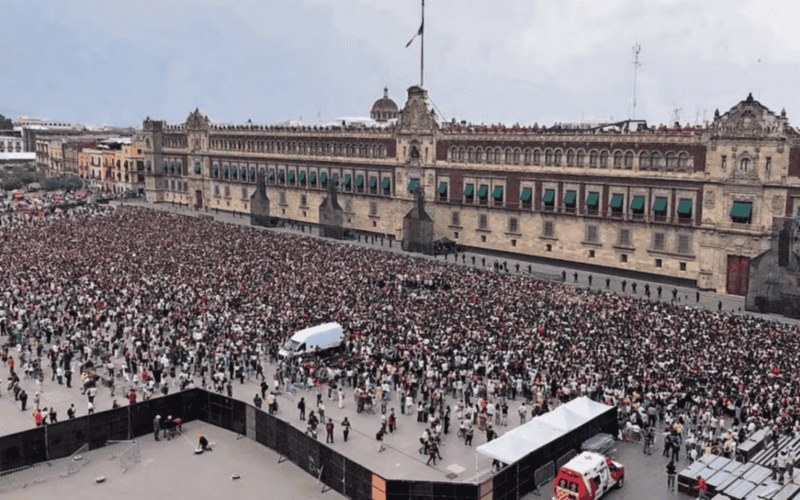 &nbsp;El evento recibió comparaciones con la vez que Michael Jackson se reunió con Salinas. SUN/D. Simón