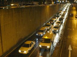 En los 14 pasos a desnivel de la ciudad ya concluyeron los trabajos de desazolve y limpieza, mientras que se han retirado 340 árboles. EL INFORMADOR / ARCHIVO