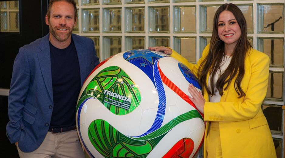 Montserrat Hidalgo, Host City Officer GDL 2026, y Andrés Labán, director del FIFA Fan Festival Guadalajara, compartieron detalles sobre la magnitud del evento. EL INFORMADOR/ A. NAVARRO.